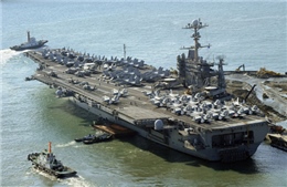 Tàu sân bay USS George Washington cập cảng Philippines 